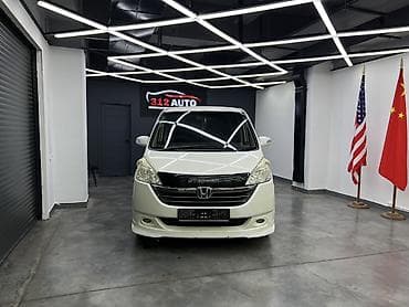 китайские минивэны: Honda Stepwgn: 2006 г., 2.4 л, Автомат, Бензин, Минивэн — 1