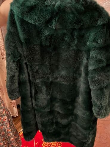 продаю в связи с переездом: Продается шуба из натурального меха
Стоимость договорная — 3