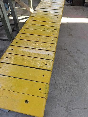 Бизнес үчүн жабдуулар: Продаю скамейки деревянные ношки железная состояние отличное для парки — 3