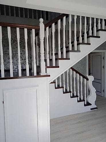 Лестницы и комплектующие на заказ: Деревянная лестница Для дома, Форма лестницы: Г-образная, Стиль: Классический — 9