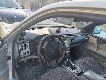 машина мерседес цена: Mercedes-Benz V 200: 1995 г., 2 л, Механика, Бензин, Седан — 3