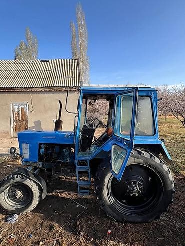 150 хтз: Продаётся надёжный трактор с полным комплектом оборудования: прицеп — 5