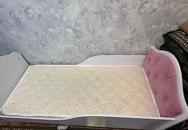 Детская кровать Размер 164/78 Состояние отличное вместе с матрасом