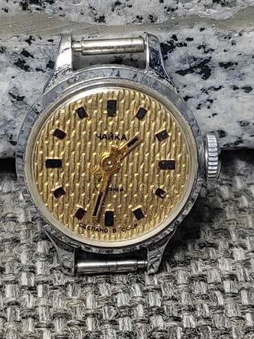 Часы женские, механические Чайка. 
17 камней. СССР
Рабочие!