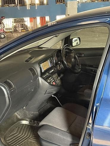 Toyota WISH: 2004 г., 1.8 л, Автомат, Бензин, Универсал — 10