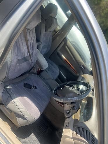 corolla 2004: Toyota Camry: 2002 г., 2.4 л, Бензин, Седан — 4