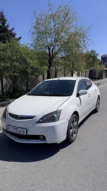 Toyota WiLL: 2002 г., 1.8 л, Автомат, Бензин, Хэтчбэк
