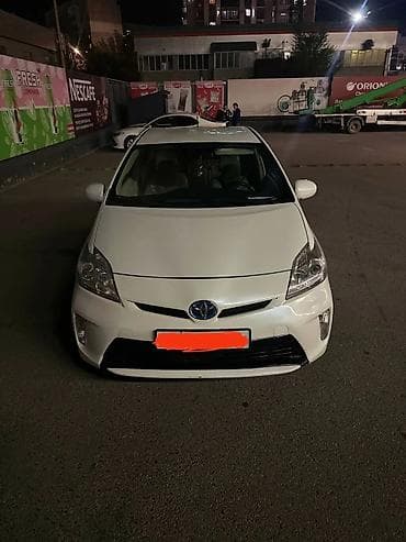 tayota progres: Toyota Prius: 2015 г., 1.8 л, Автомат, Гибрид, Хэтчбэк — 1