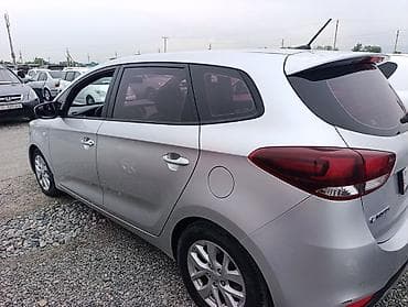 авто обогреватели: Kia Carens: 2017 г., 2 л, Автомат, Газ, Минивэн — 2