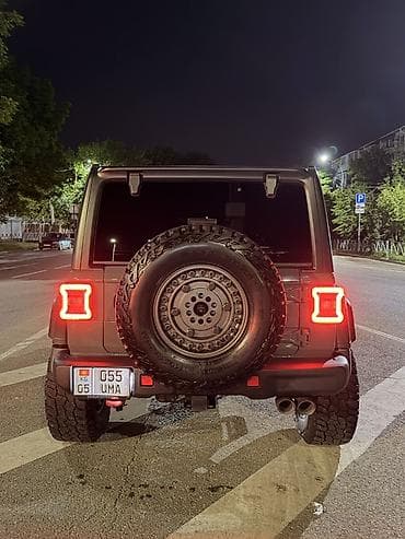 4 4: Jeep Wrangler: 2019 г., 2 л, Автомат, Бензин, Внедорожник — 2