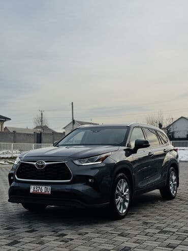 Toyota Highlander: 2021 г., 3.5 л, Автомат, Бензин, Внедорожник