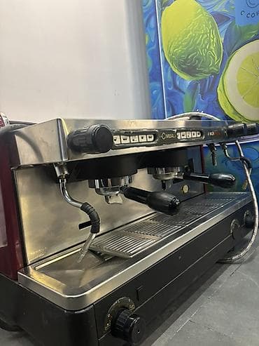 встроенная кофемашина: Кофеварка, кофемашина — 6