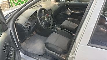 с люком: Volkswagen Golf: 2002 г., 1.6 л, Механика, Бензин, Хэтчбэк — 4