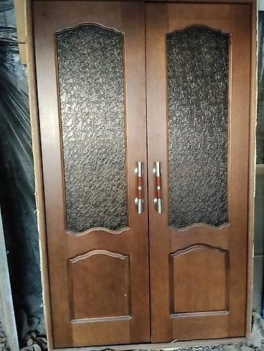 Межкомнатная дверь, Б/у, Со стеклом, Двухстворчатая, Деревянная, цвет - Коричневый