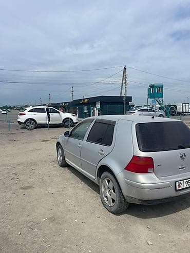 лампы освещения: Volkswagen Golf: 2001 г., 2 л, Автомат, Бензин, Хэтчбэк — 4