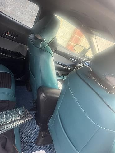 zeekr 01: Toyota C-HR: 2019 г., Автомат, Бензин, Кроссовер — 7