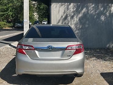 Toyota Camry: 2014 г., 2.5 л, Вариатор, Гибрид, Седан — 2