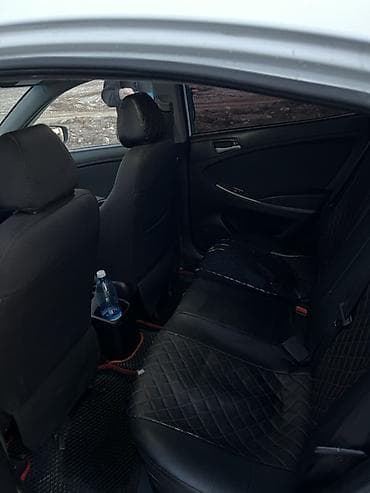 вечер: Hyundai Solaris: 2015 г., 1.6 л, Автомат, Газ, Седан — 6