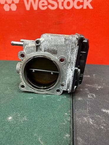 d 4d: Дроссельная заслонка Toyota 2008 г., Б/у, Оригинал, Япония — 4