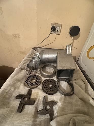 Мясорубка, Б/у, Самовывоз at lalafo.kg Мясорубка, Б/у, Самовывоз