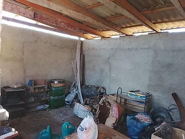 дом на калесох: СРОЧНО ПРОДАЕТСЯ ДОМ С УЧАСТОКОМ Район: Калыс-Ордо Участок: 6 соток — 8