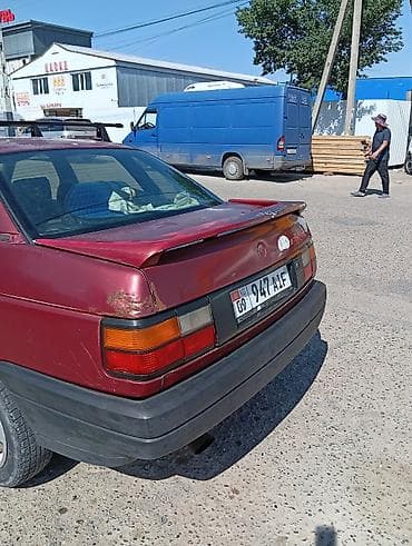 Продажа авто: Volkswagen Passat: 1988 г., Седан — 7