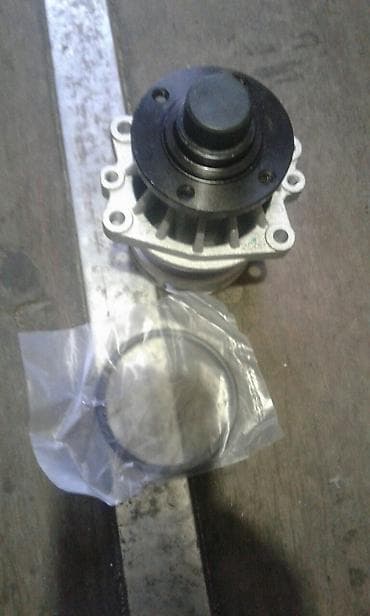 х5: Помпа BMW Новый, Аналог, Китай — 1