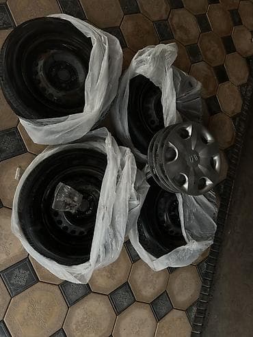 Колеса в сборе 175 / 65 / R 14, Зима, Комплект, Железные, отверстий - 4