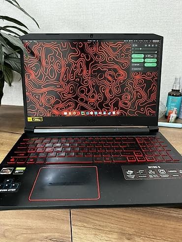 Игровой ноутбук Acer Nitro 5 Пользовался 4 года, пашет до сих пор без