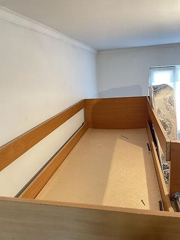 Другая мебель: Двухъярусная кровать из ламинированного дерева с металлическими — 4