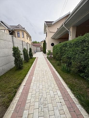 Недвижимость: URSA 🏡 Продаётся уютный кирпичный дом в Бишкеке (район Политеха — 3