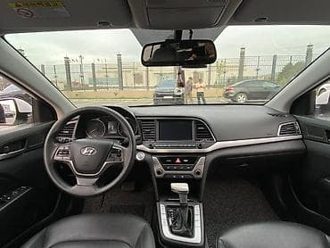 byd e3: Hyundai Elantra: 2018 г., 1.6 л, Автомат, Бензин, Седан — 8