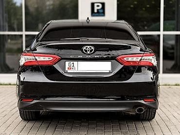 Toyota Camry: 2018 г., 2.5 л, Автомат, Бензин, Седан — 8