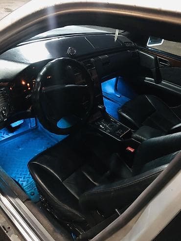 Унаа: Mercedes-Benz E-Class: 1998 г., 0.2 - engine capacity л, Автомат, Бензин, Седан — 4
