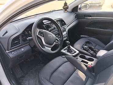 сидан: Hyundai Elantra: 2019 г., 1.6 л, Автомат, Гибрид, Седан — 4