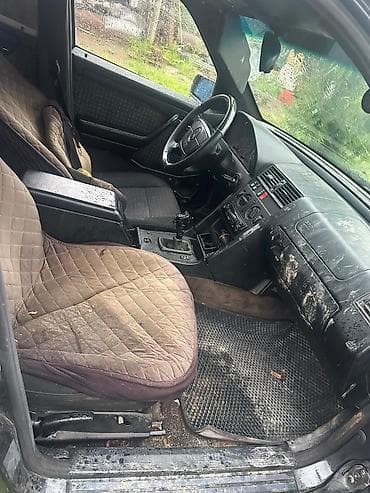 фори: Mercedes-Benz C-Class: 1995 г., 1.8 л, Механика, Бензин, Седан — 5
