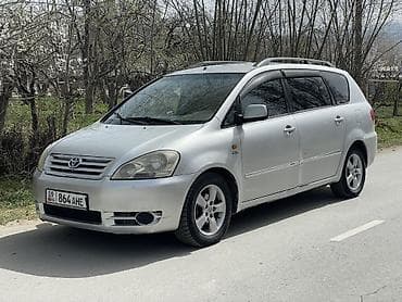 Toyota Avensis Verso: 2004 г., 2 л, Ручные, Дизель, Минивэн at lalafo.kg Toyota Avensis Verso: 2004 г., 2 л, Ручные, Дизель, Минивэн