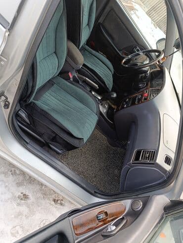 авто салона: Hyundai Elantra: 2003 г., 1.6 л, Автомат, Бензин, Седан — 8