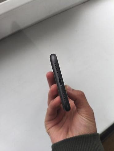 Apple iPhone: IPhone 11, Б/у, 128 ГБ, Черный, 74 % — 4