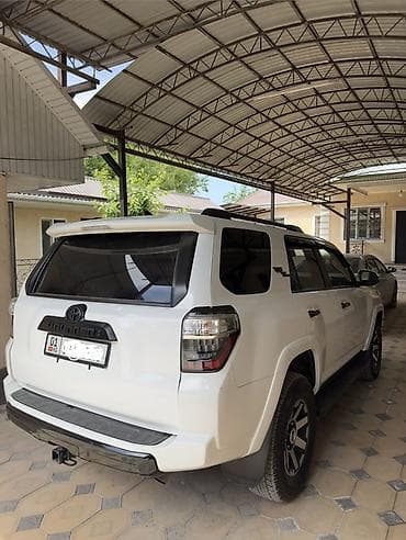 space runner: Toyota 4Runner: 2022 г., 4 л, Автомат, Бензин, Внедорожник — 4