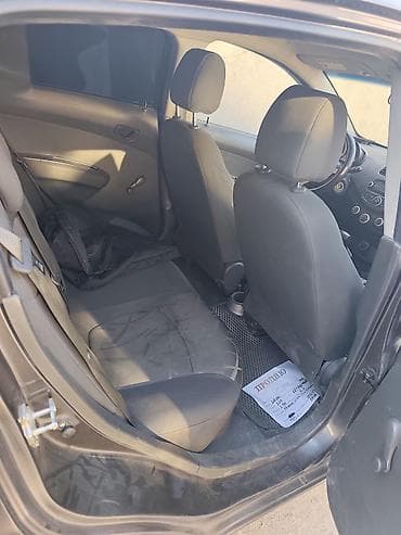 спаре: Chevrolet Spark: 2014 г., 1 л, Автомат, Газ, Хэтчбэк — 5