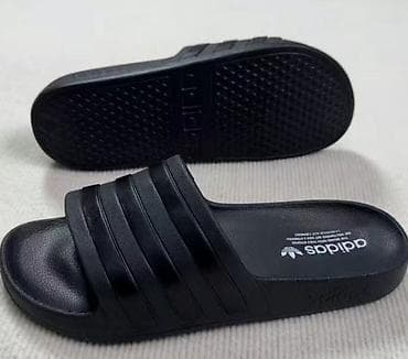 samsung galaxy fold2: Adidas Adilette — классические шлёпанцы с тремя полосками. Размеры — 5