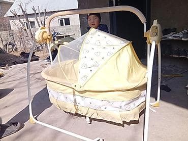 детский карусель: Детские товары для младенца: электронная колыбель-качалка и ходунки — 1