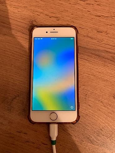IPhone SE (1‑го поколения), Retina HD - Корпус: компактный