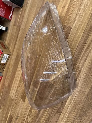 аналогия: Рассеиватель (стекло) фары — прозрачный колпак для переднего блока — 5