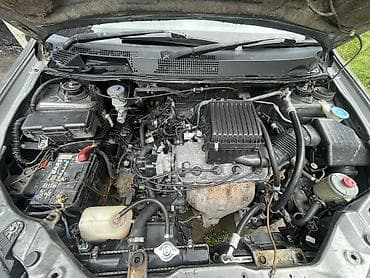 Продажа авто: Honda HR-V: 2000 г., 1.6 л, Вариатор, Бензин — 10