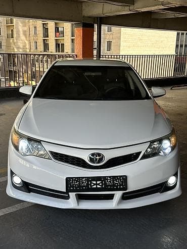 пылесос для химчистки: Toyota Camry: 2013 г., 2.5 л, Автомат, Бензин, Седан — 2
