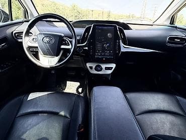 byd e5: Toyota Prius: 2018 г., 1.8 л, Автомат, Гибрид, Лифтбек — 6