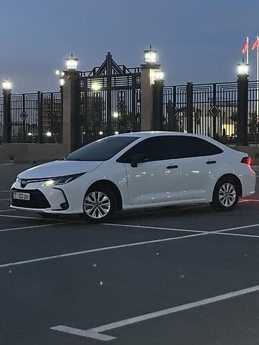 енкар авто: Toyota Corolla: 2019 г., 1.8 л, Вариатор, Гибрид, Седан — 3