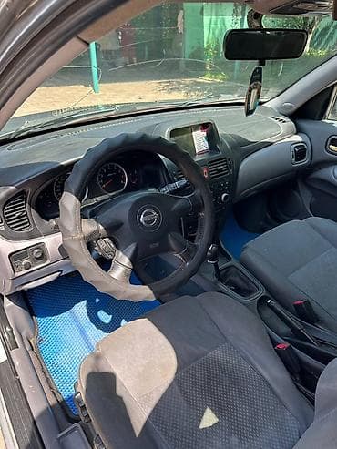 rf 2: Nissan Almera: 2003 г., 1.5 л, Механика, Бензин, Хэтчбэк — 5